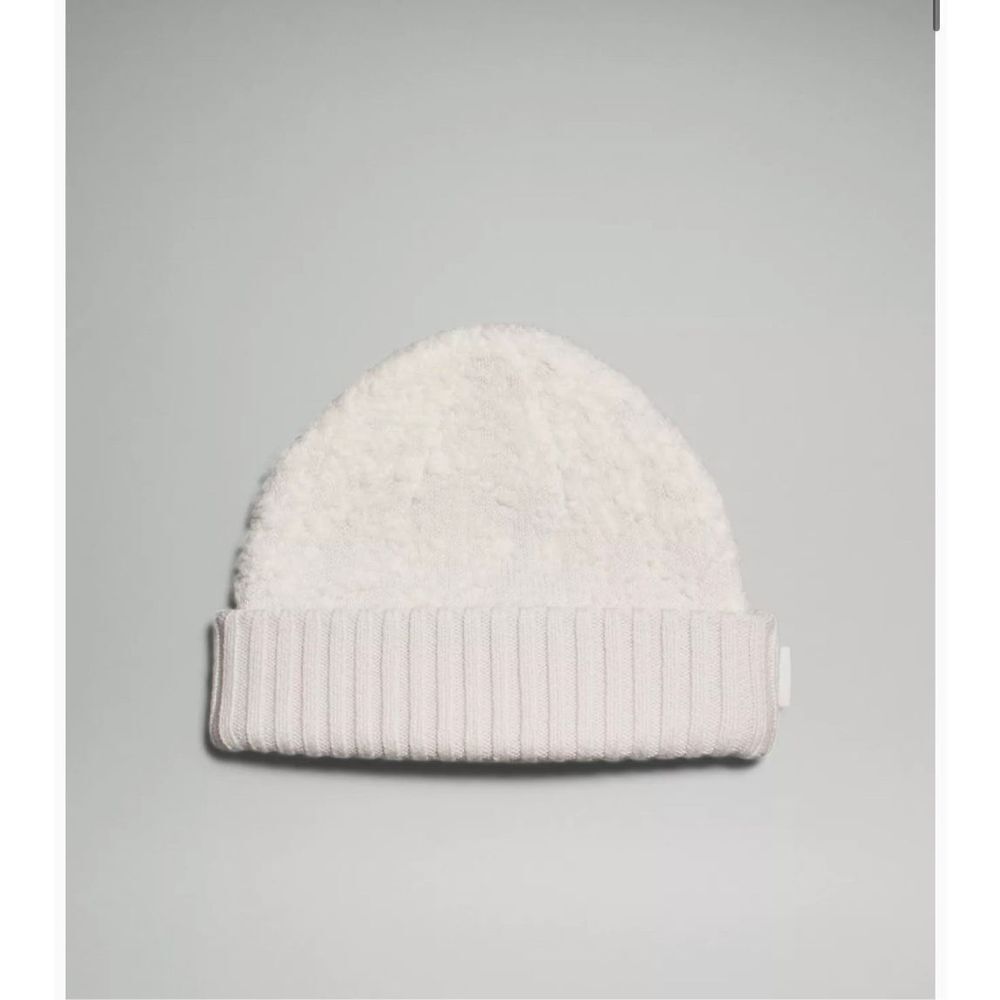 Lululemon Women's Ombre Knit Textured Beanie - Picture 4 of 7